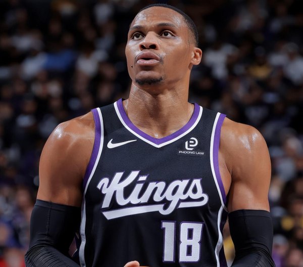 民信配资 12分5板10助！就在今天，一项尘封39年的NBA纪录被威少打破了